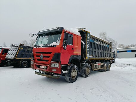 2022 Sinotruk Howo ZZ3407, красный, 6800000 рублей, вид 1