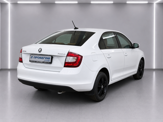 2018 Skoda Rapid I Рестайлинг, белый, 1240000 рублей, вид 4