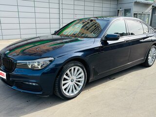 2016 BMW 7 серии Long 730Ld xDrive VI (G11/G12), синий, 3100000 рублей, вид 1