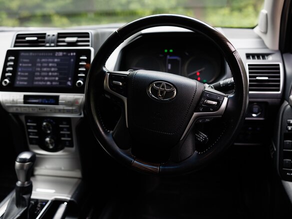 2021 Toyota Land Cruiser Prado 150 Series Рестайлинг 3, синий, 6100000 рублей - вид 2