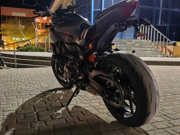 2016 Yamaha MT-07 (FZ-07), чёрный, 670000 рублей - вид 2