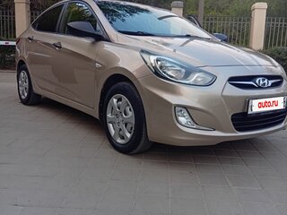 2012 Hyundai Solaris I, бежевый, 720000 рублей, вид 2