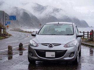 2013 Mazda Demio SkyActiv III (DE), серый, 960000 рублей, вид 1
