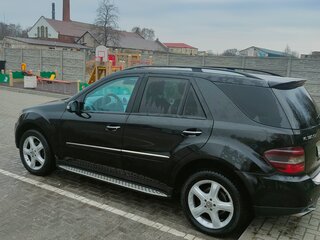 2008 Mercedes-Benz M-Класс 320 II (W164), чёрный, 1352000 рублей, вид 2