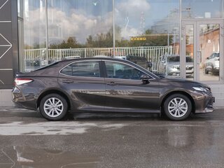2019 Toyota Camry VIII (XV70), серебристый, 2720000 рублей, вид 4