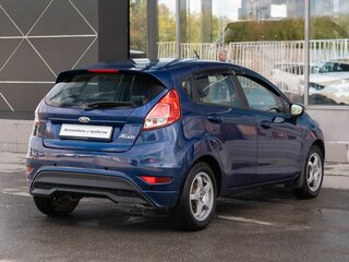2016 Ford Fiesta Mk6 Рестайлинг, синий, 615000 рублей, вид 5