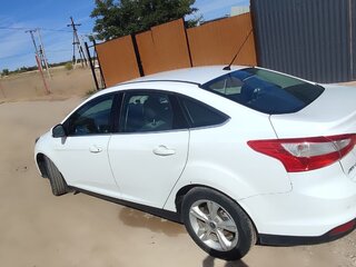 2013 Ford Focus III, белый, 730000 рублей, вид 4