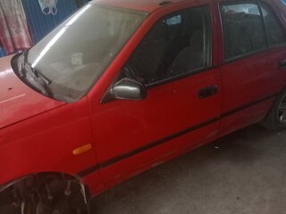 1993 Nissan Sunny N14, красный, 100000 рублей, вид 4