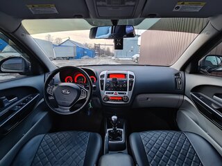 2009 Kia Ceed I, бежевый, 690000 рублей, вид 2