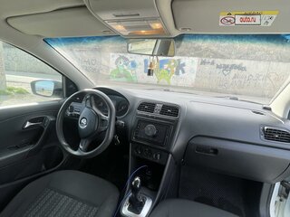 2017 Volkswagen Polo V Рестайлинг, белый, 870000 рублей, вид 5