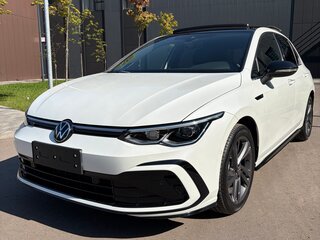 2021 Volkswagen Golf VIII, белый, 2146000 рублей, вид 3