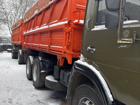 1990 КамАЗ 55102, зелёный, 2550000 рублей, вид 1