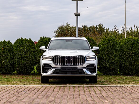 2026 Geely Monjaro (Xingyue L) I Рестайлинг 2 (China Market), белый, 4395000 рублей - вид 1