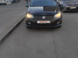 2019 Volkswagen Polo V Рестайлинг, коричневый, 835000 рублей, вид 2