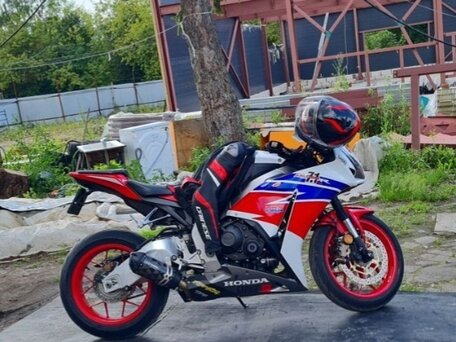 2014 Honda CBR 1000 RR/RA Fireblade, красный, 1100000 рублей, вид 3