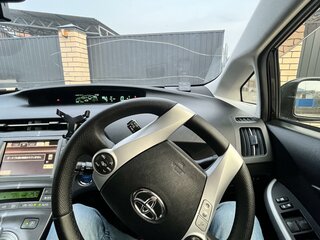 2012 Toyota Prius III Рестайлинг (XW30), фиолетовый, 1390000 рублей, вид 4