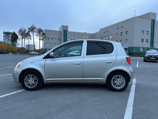 2003 Toyota Vitz I (P10), золотистый, 490000 рублей, вид 4
