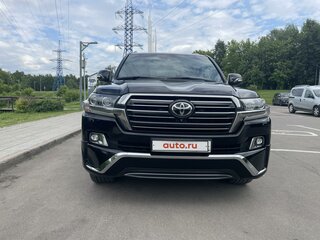 2017 Toyota Land Cruiser 200 Series Рестайлинг 2, чёрный, 8100000 рублей, вид 2
