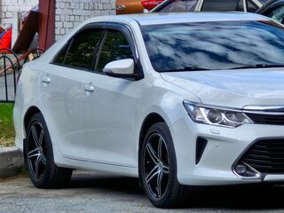 2017 Toyota Camry VII (XV50) Рестайлинг 2, белый, 2800000 рублей, вид 1
