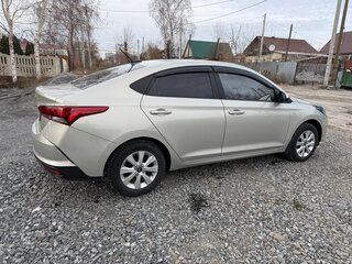 2020 Hyundai Solaris II Рестайлинг, серый, 1700000 рублей, вид 4