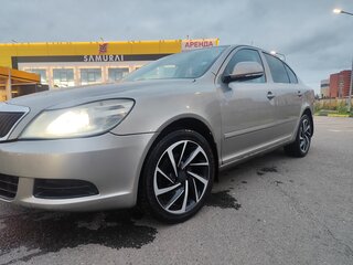 2009 Skoda Octavia II (A5) Рестайлинг, коричневый, 420000 рублей, вид 1