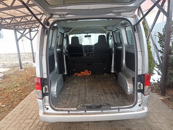 2012 Nissan NV200, серый, 1250000 рублей - вид 2