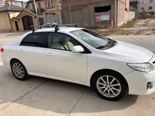 2011 Toyota Corolla X (E140, E150) Рестайлинг, белый, 1090000 рублей, вид 2
