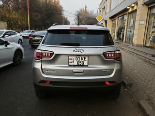 2018 Jeep Compass II, серебристый, 1480000 рублей, вид 3