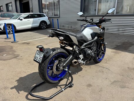 2018 Yamaha MT-09 (FZ-09), синий, 910000 рублей, вид 5
