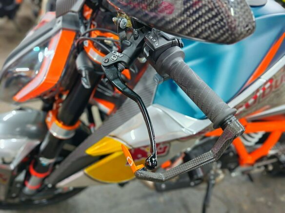 2021 KTM 1290 Super Duke R, серебристый, 1490000 рублей - вид 21