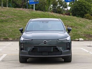 2026 Volvo XC70 III, серый, 7000750 рублей, вид 2