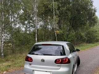 2011 Volkswagen Golf VI, серебристый, 850000 рублей, вид 2