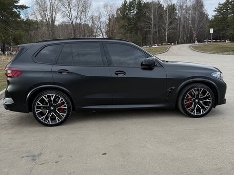 2021 BMW X5 M Competition III (F95), чёрный, 11500000 рублей, вид 4