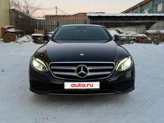 2016 Mercedes-Benz E-Класс 200 V (W213, S213, C238), чёрный, 3230000 рублей, вид 2