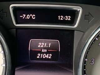 2014 Mercedes-Benz CLA 200 I (C117, X117), белый, 2200000 рублей, вид 2