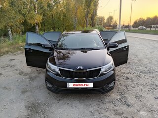 2016 Kia Rio III Рестайлинг, чёрный, 1250000 рублей, вид 1
