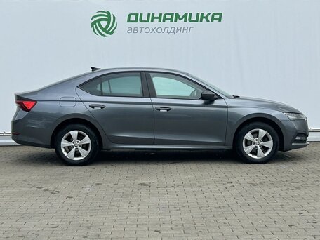 2020 Skoda Octavia IV (A8), серый, 1780000 рублей, вид 4