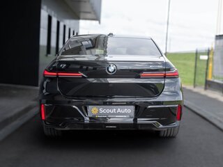 2023 BMW i7 xDrive60 I (G70), чёрный, 9953395 рублей, вид 5