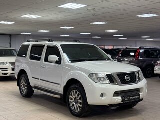 2012 Nissan Pathfinder III Рестайлинг, белый, 1149000 рублей, вид 3