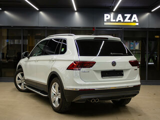 2020 Volkswagen Tiguan II, белый, 3799000 рублей, вид 3