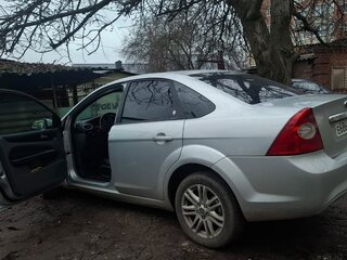 2008 Ford Focus II Рестайлинг, серебристый, 570000 рублей, вид 3