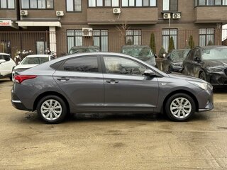 2022 Hyundai Solaris II Рестайлинг, серый, 1580000 рублей, вид 4