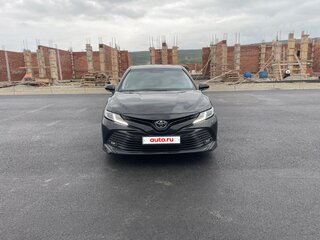 2019 Toyota Camry VIII (XV70), чёрный, 2000000 рублей, вид 2
