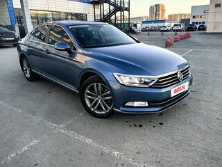 2017 Volkswagen Passat B8, голубой, 1700000 рублей, вид 2