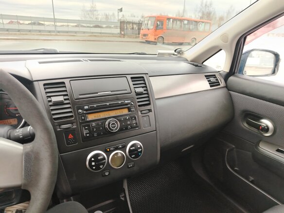 2008 Nissan Tiida I, синий - вид 17