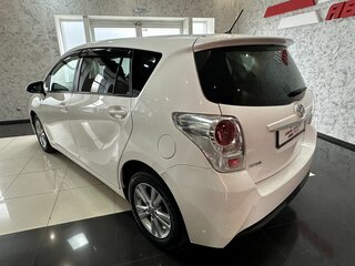 2016 Toyota Verso I Рестайлинг, белый, 1399000 рублей, вид 3