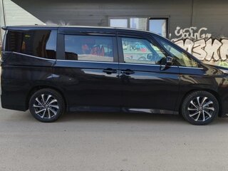2022 Toyota Voxy IV (R90), чёрный, 3950000 рублей, вид 4