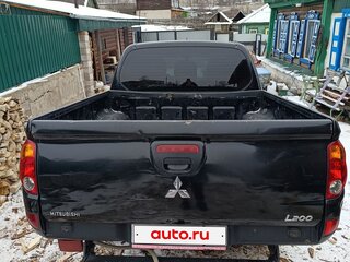 2013 Mitsubishi L200 IV, чёрный, 1650000 рублей, вид 4