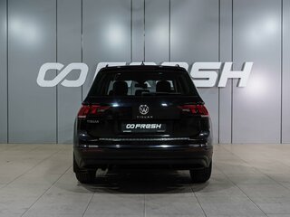 2020 Volkswagen Tiguan II, чёрный, 2679000 рублей, вид 4