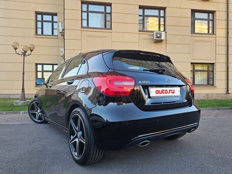 2013 Mercedes-Benz A-Класс 180 III (W176), чёрный, 1250000 рублей, вид 5